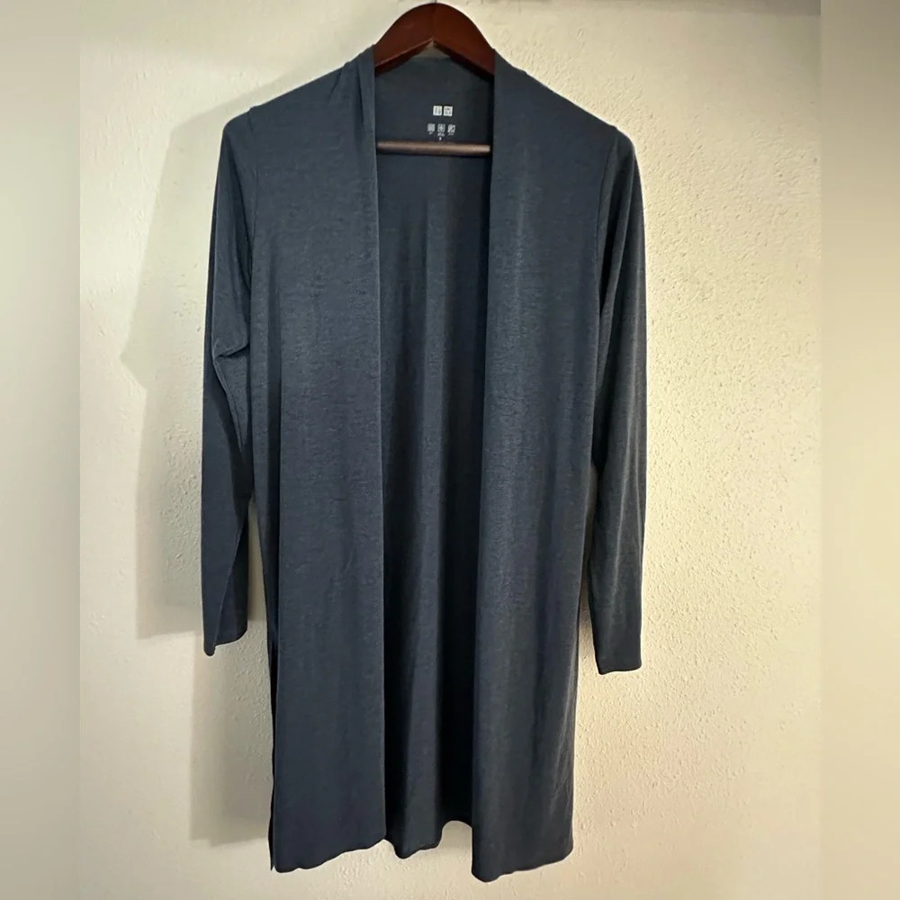 UNIQLO AIRism UV Protection Blue Long Sleeve Cardigan, Size S - Picture 2 of 5